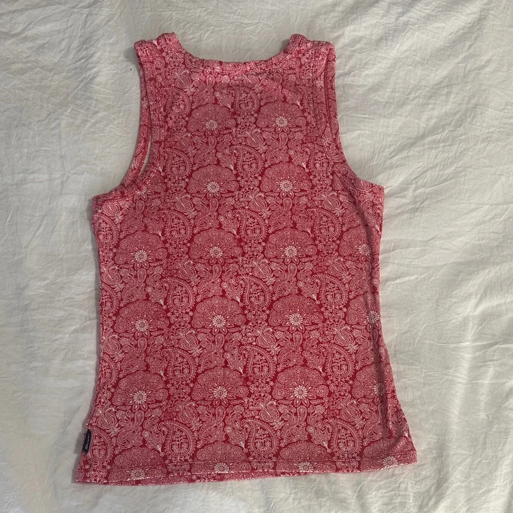 Sleeveless Red Paisley-Print Tank Top - Picture 2 of 8